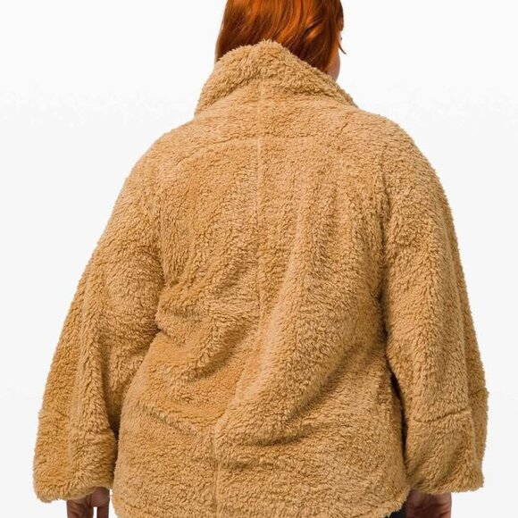 NWT! Lululemon Warm Restore Sherpa in Gold Buff - M/L - Picture 3 of 7
